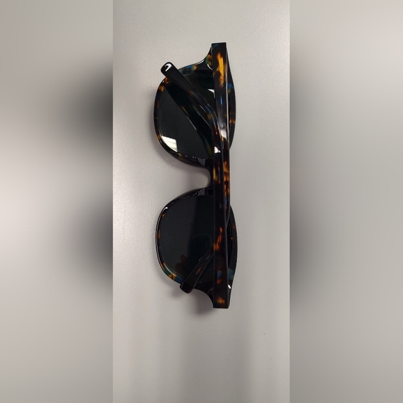 Ernest Hemingway Sunglasses - Picture 10 of 15